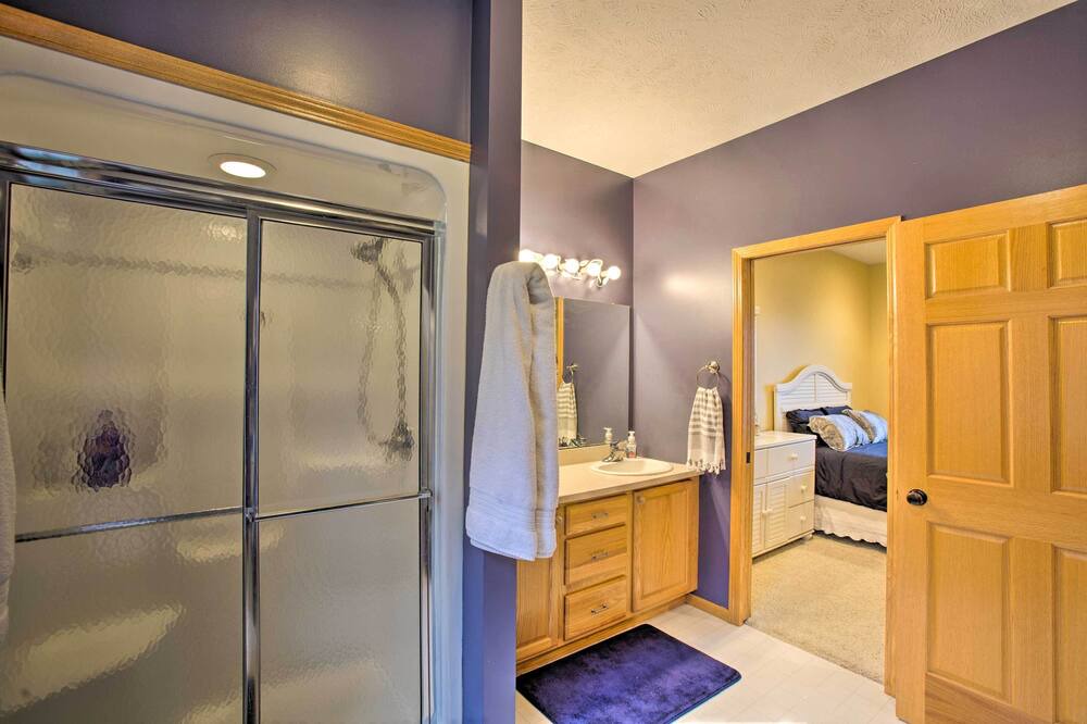 Photo of Bathroom in Cadillac