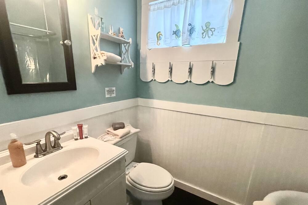 Photo of Bathroom in Isle of Palms