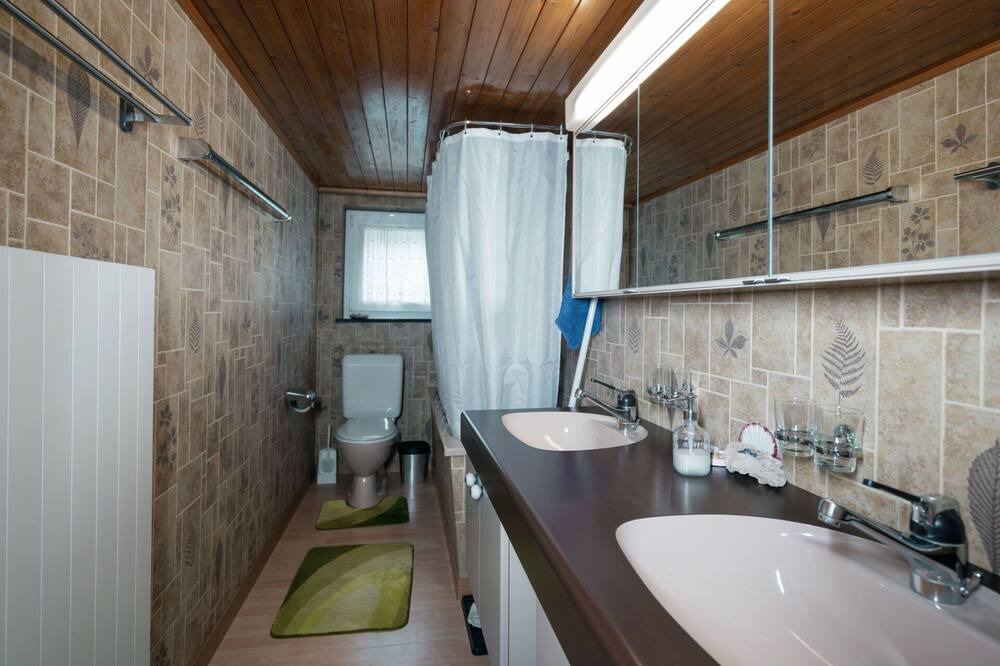 Photo of Bathroom in Amden