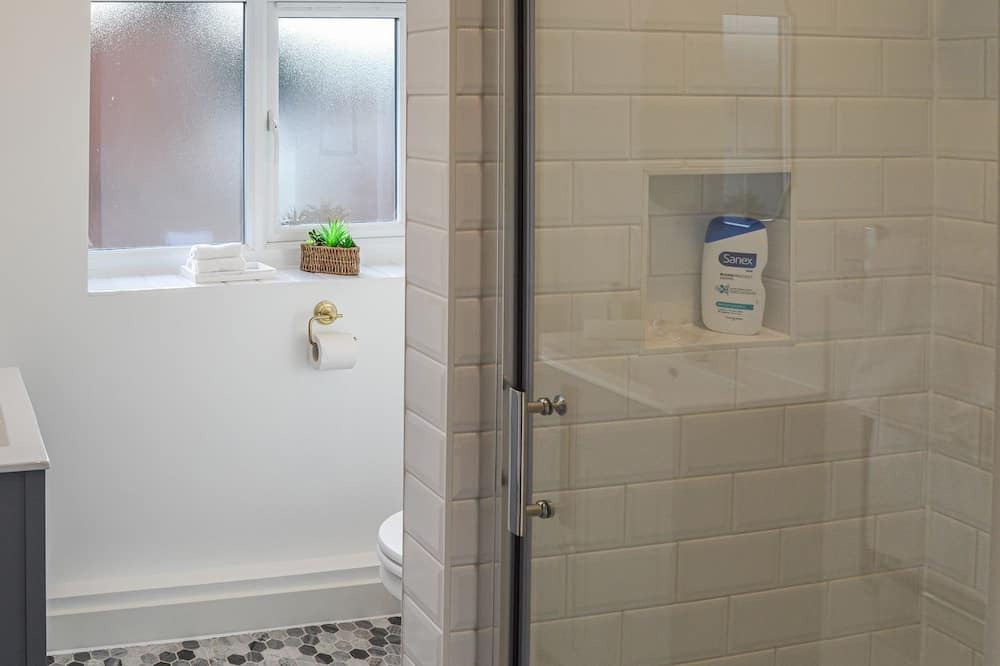 Photo of Bathroom in Long Stratton