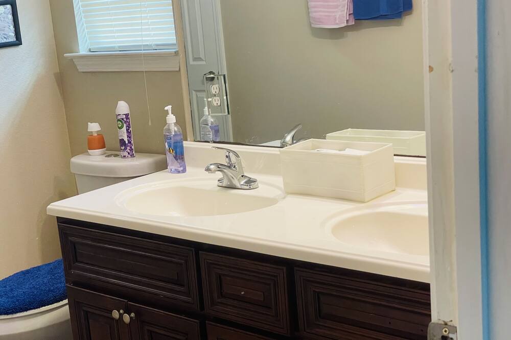 Photo of Bathroom in Missouri City
