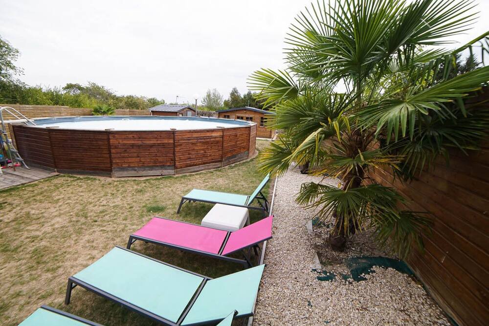 Photo of Outdoor in Tilloloy