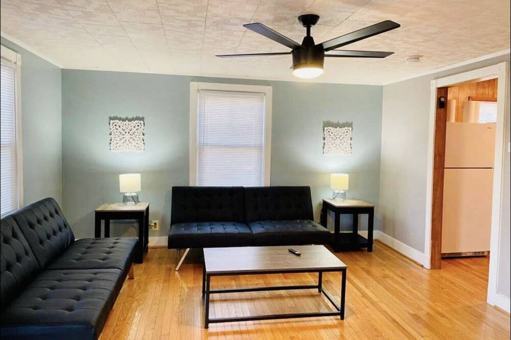 Photo of Livingroom in Hillsborough