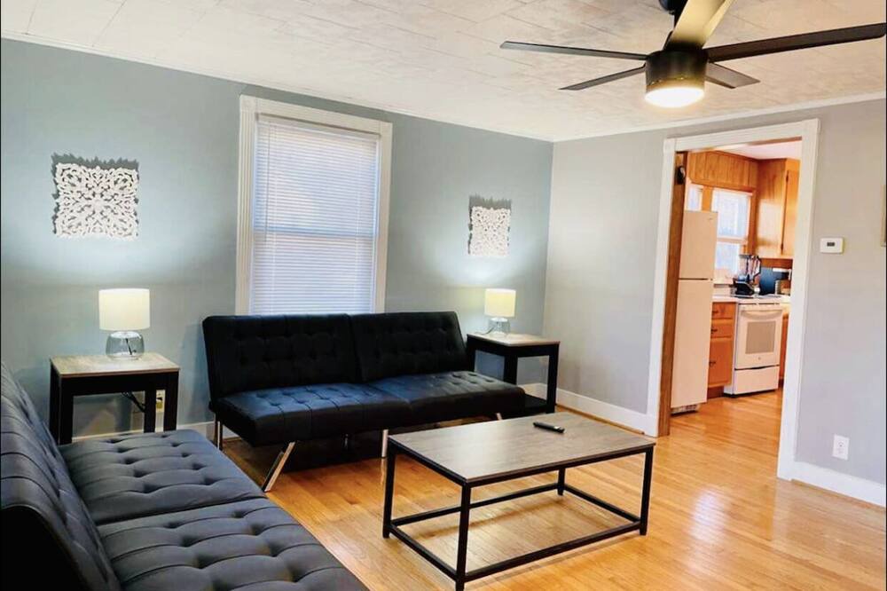 Photo of Livingroom in Hillsborough