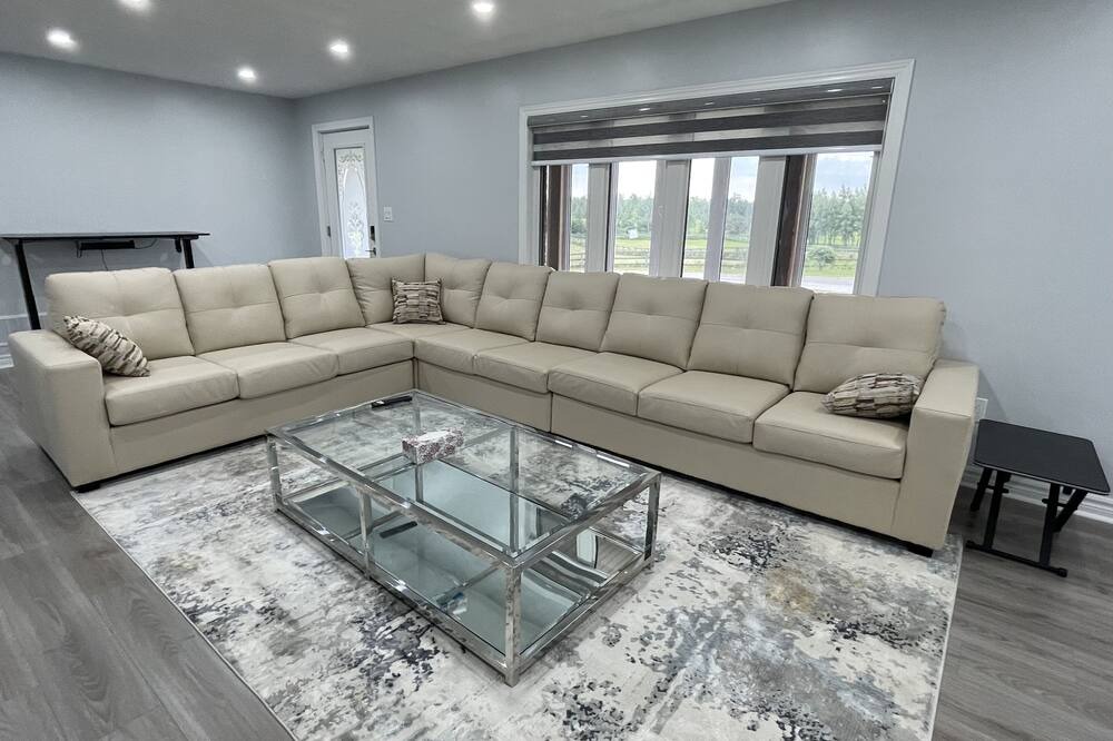 Photo of Livingroom in Acton