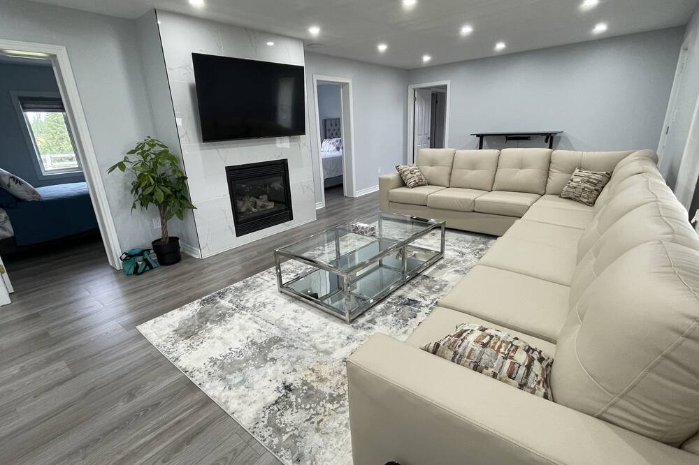 Photo of Livingroom in Acton
