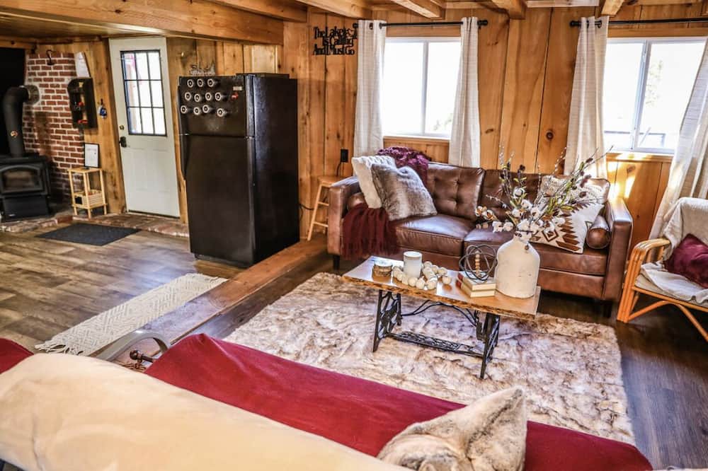 Photo of Livingroom in Kimball Lake Shores