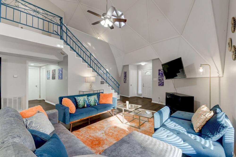 Photo of Livingroom in Montgomery
