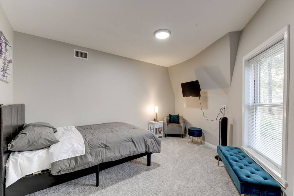Photo of Bedroom in Montgomery