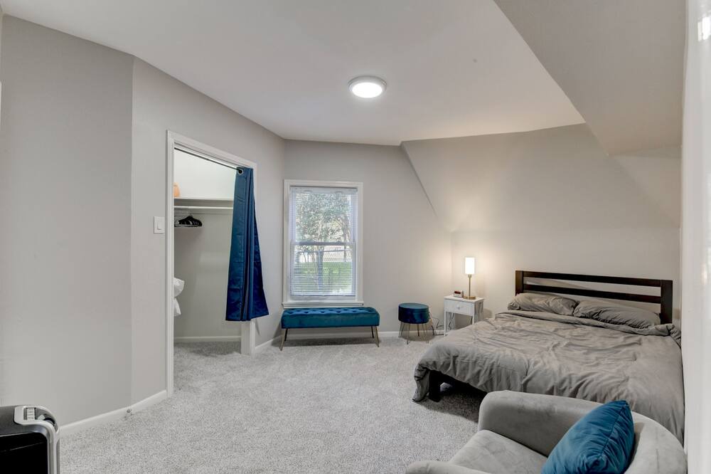 Photo of Bedroom in Montgomery