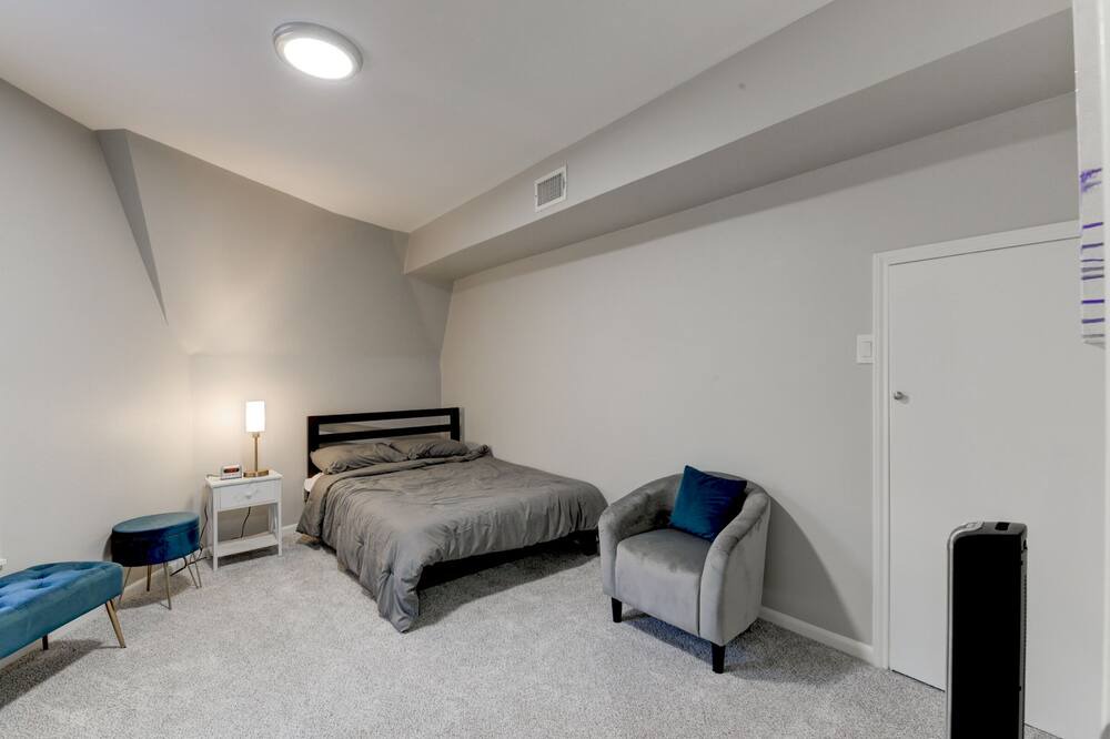 Photo of Bedroom in Montgomery