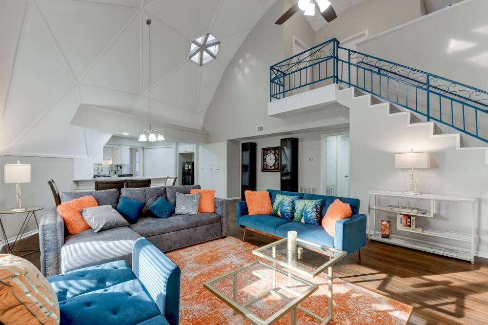 Photo of Livingroom in Montgomery