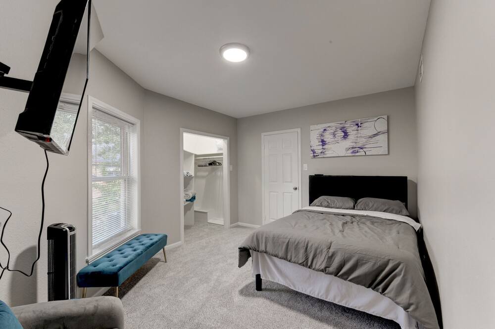 Photo of Bedroom in Montgomery
