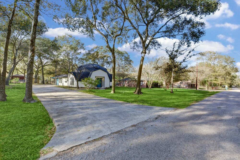 Photo of Outdoor in Montgomery