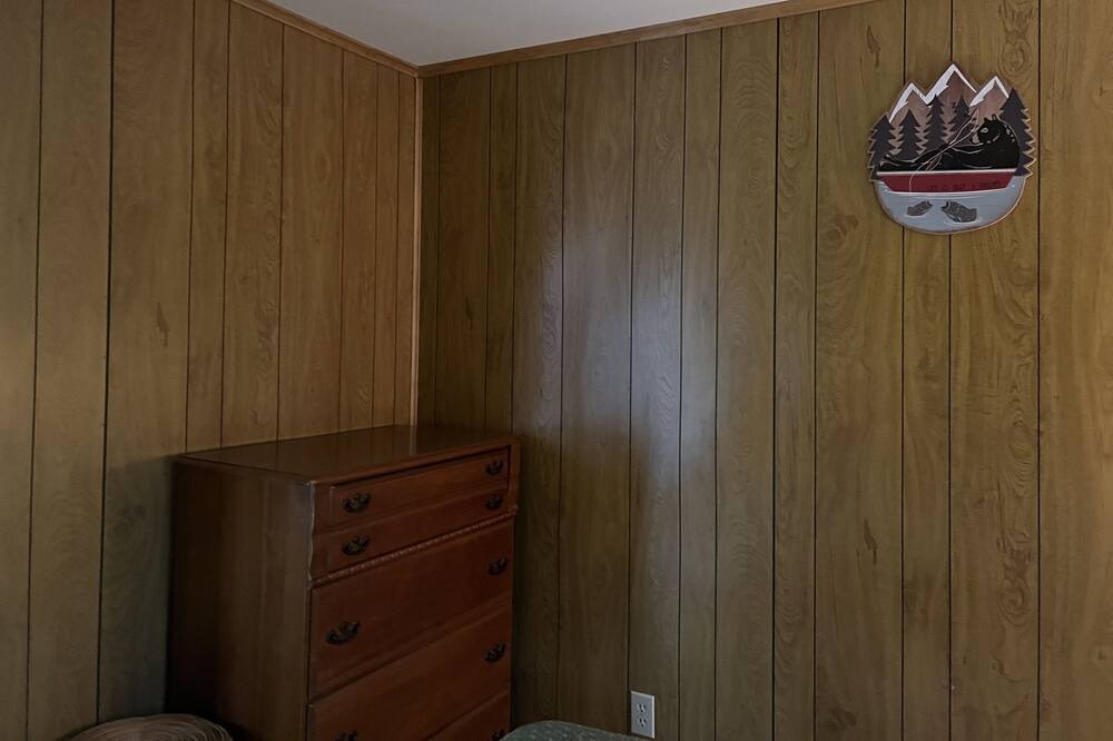 Photo of Bedroom in Lakeville