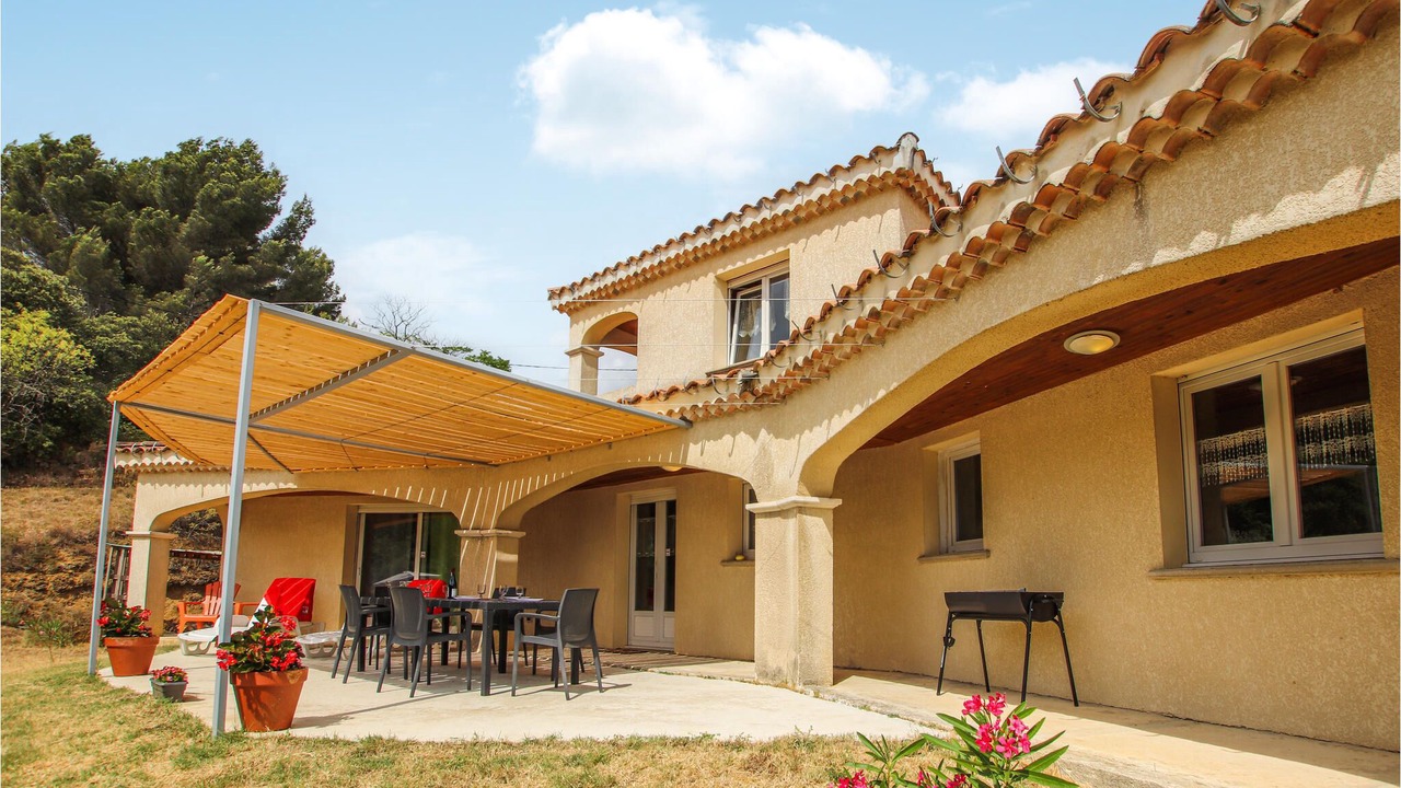 Photo of Outdoor in Saint-Julien-de-Peyrolas