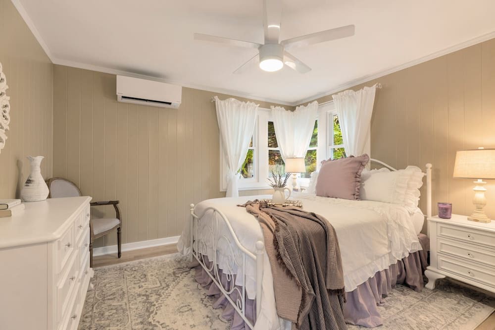 Photo of Bedroom in Pacific Heights