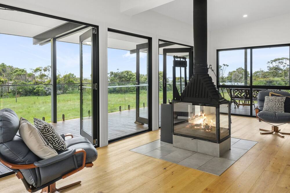 Photo of Livingroom in Kennett River