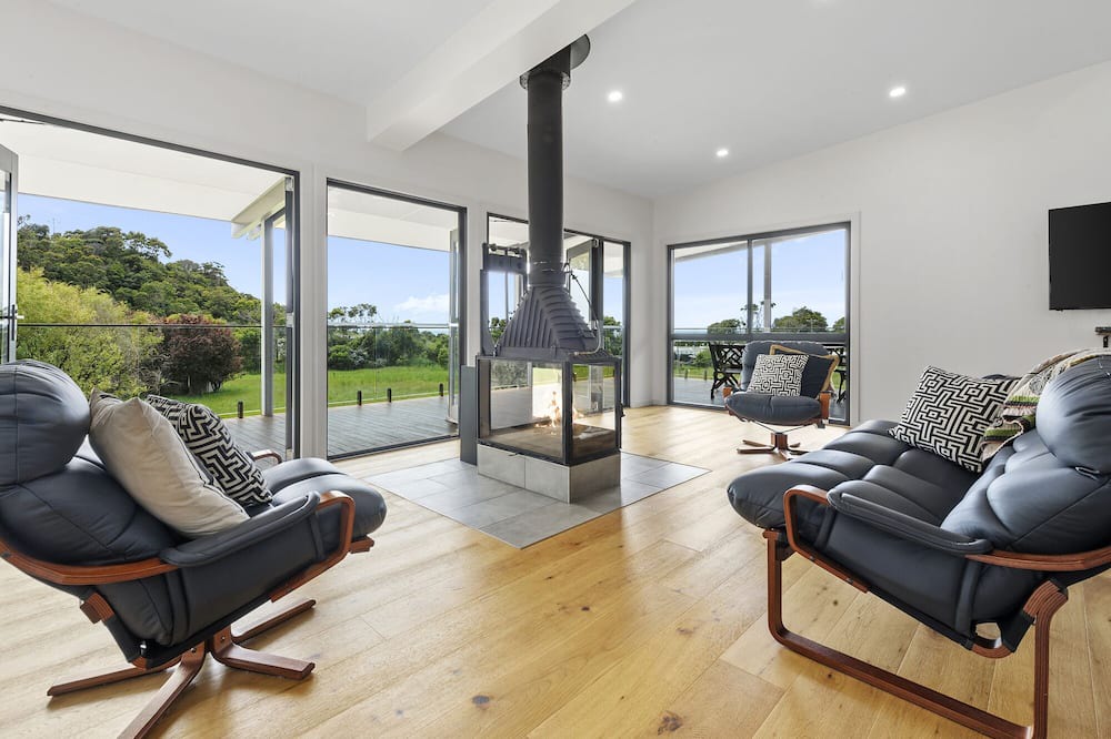 Photo of Livingroom in Kennett River