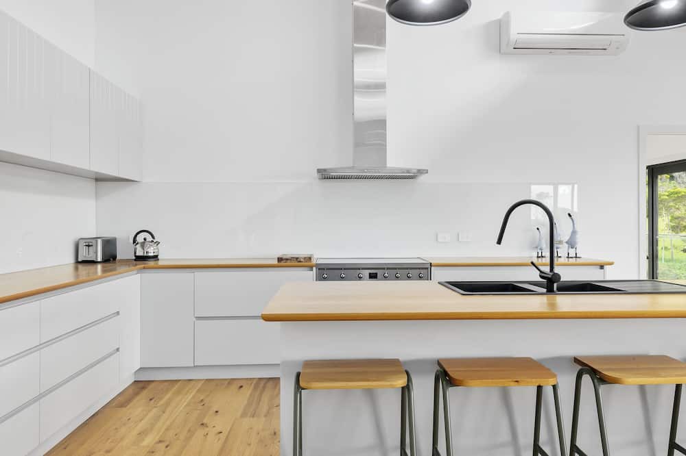 Photo of Kitchen in Kennett River