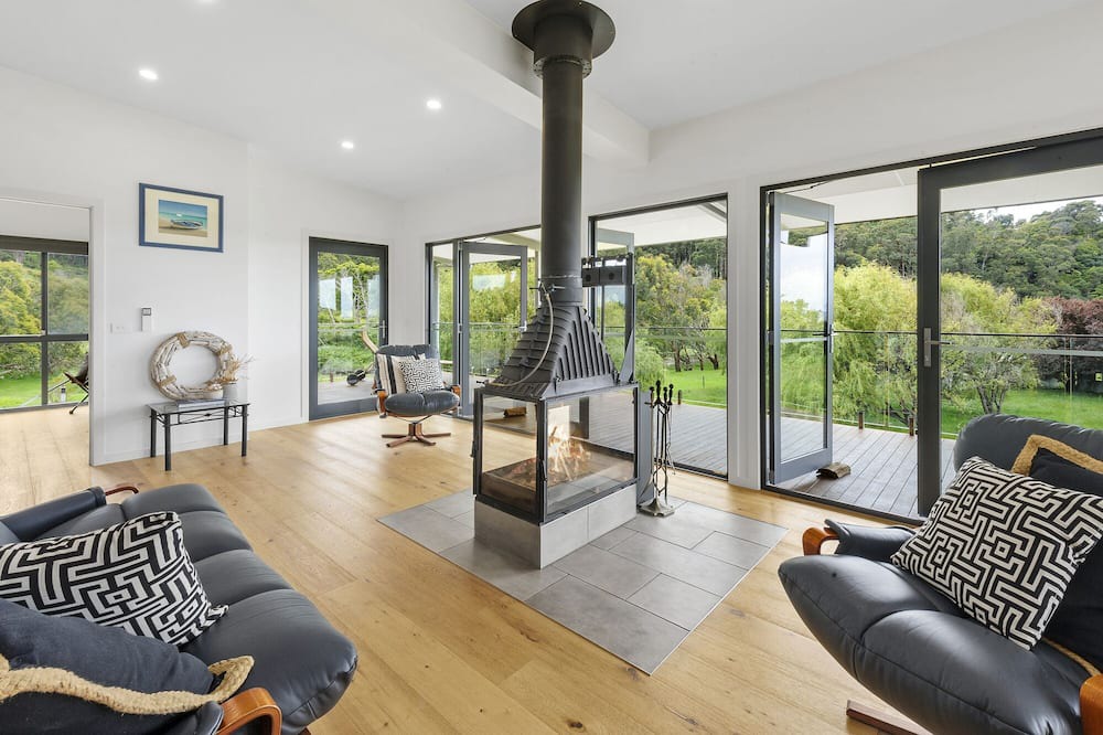 Photo of Livingroom in Kennett River