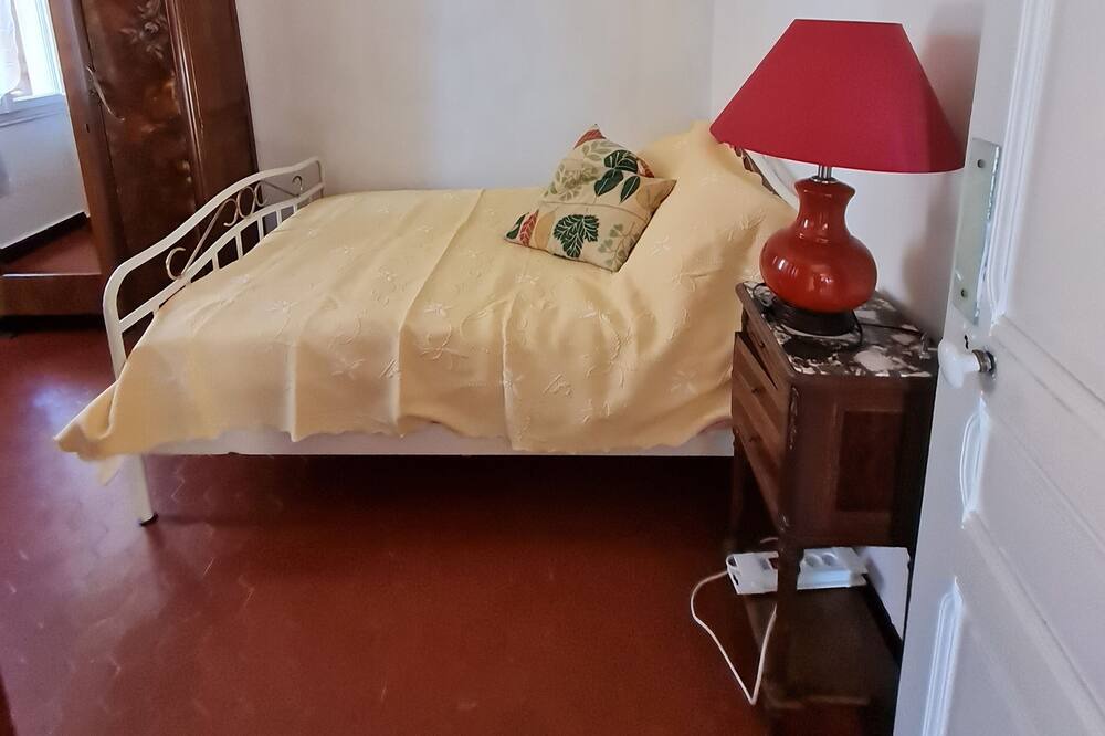 Photo of Bedroom in La Valette-du-Var