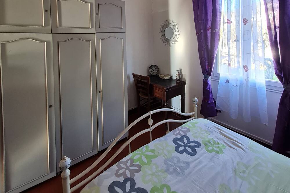 Photo of Bedroom in La Valette-du-Var