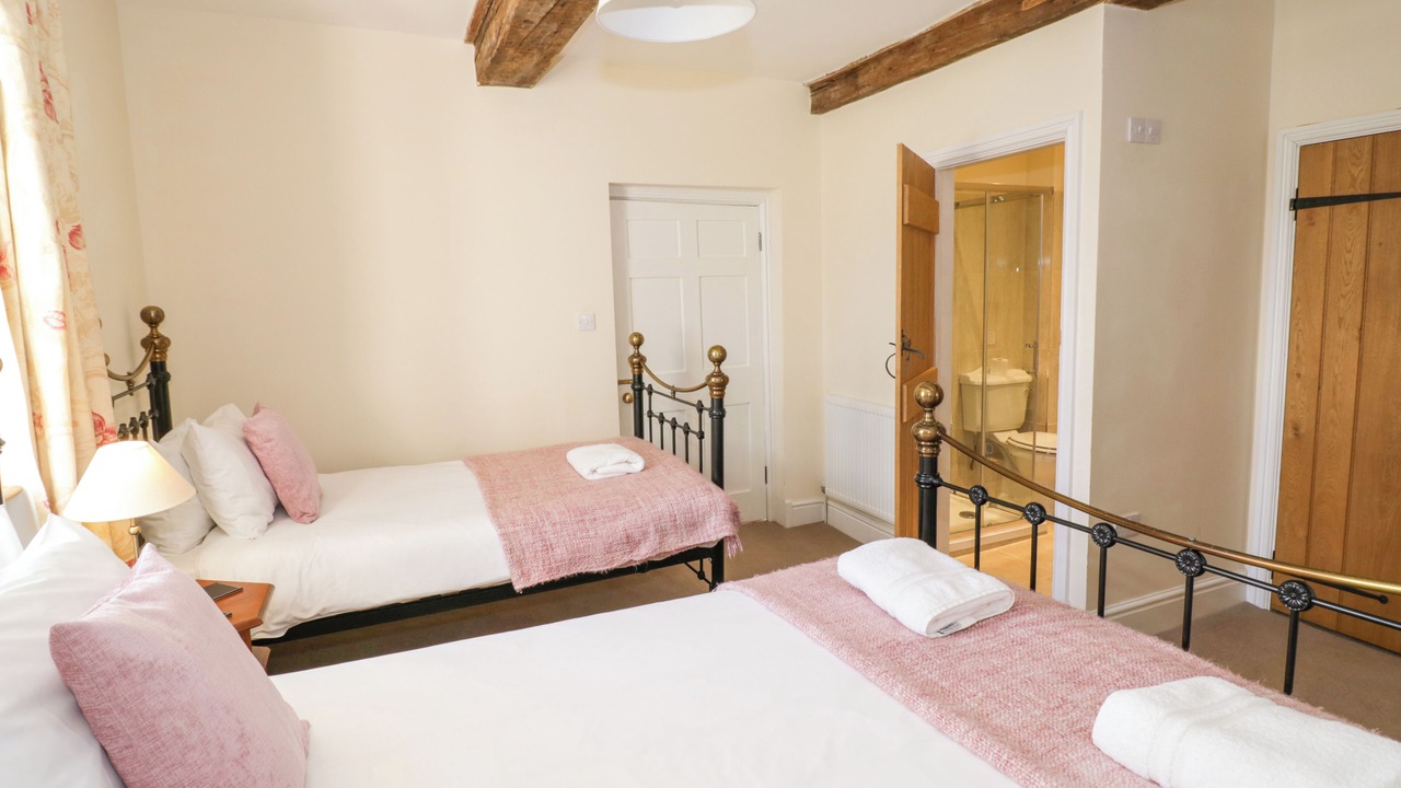 Photo of Others in Clows Top