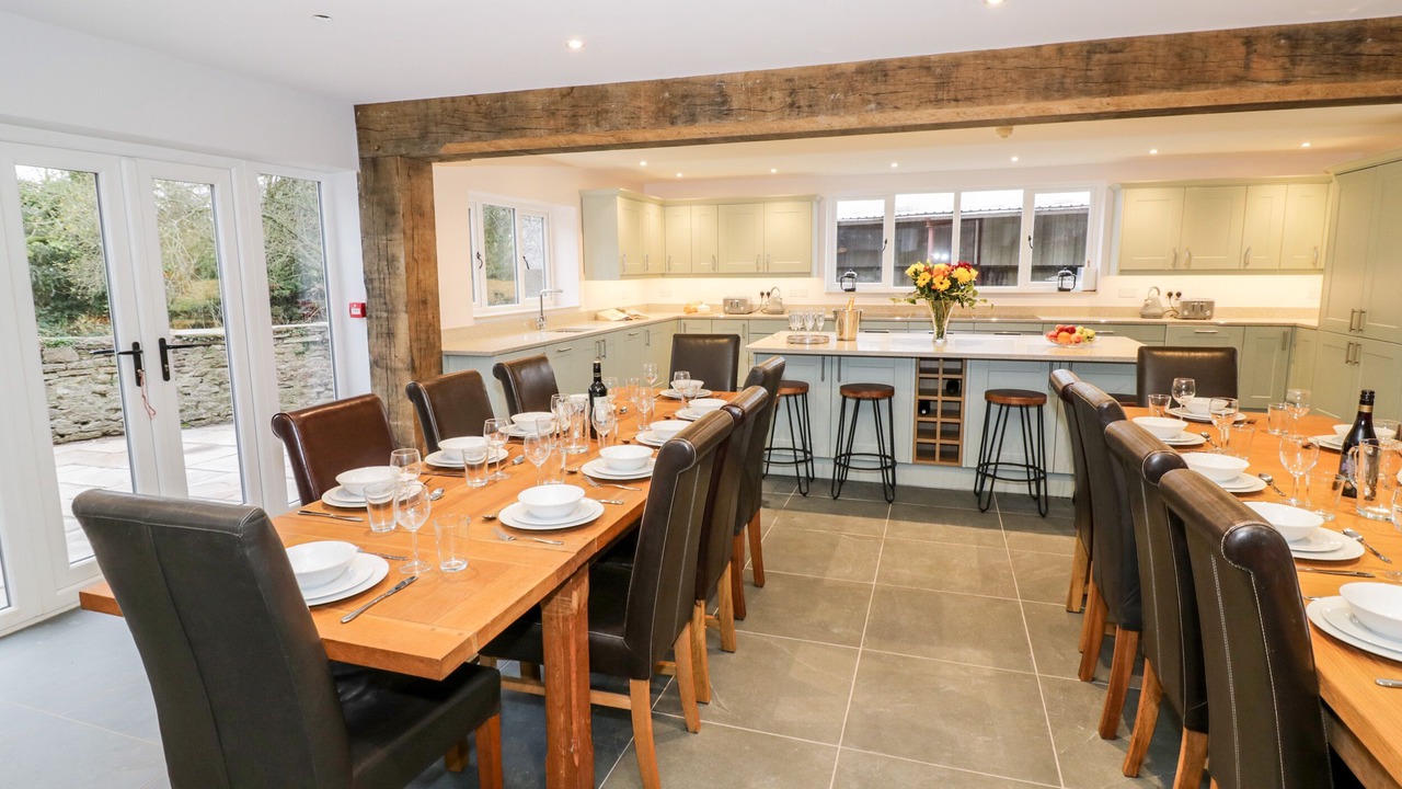 Photo of Others in Clows Top