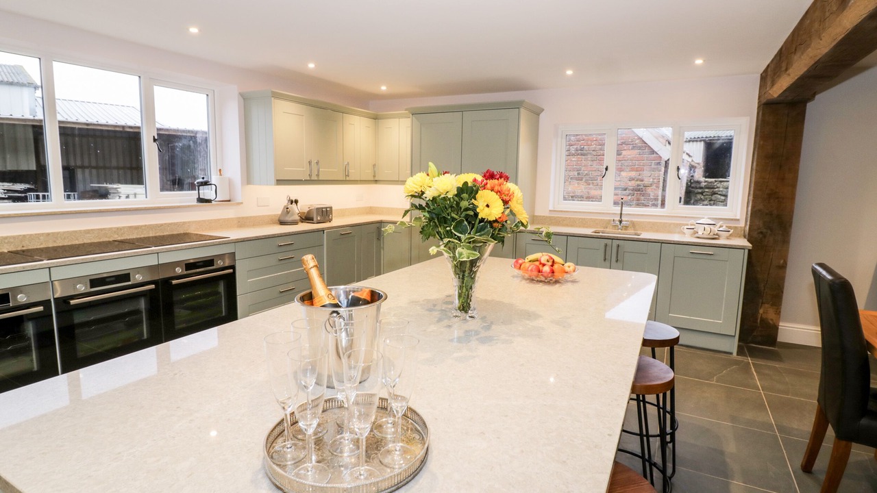 Photo of Others in Clows Top