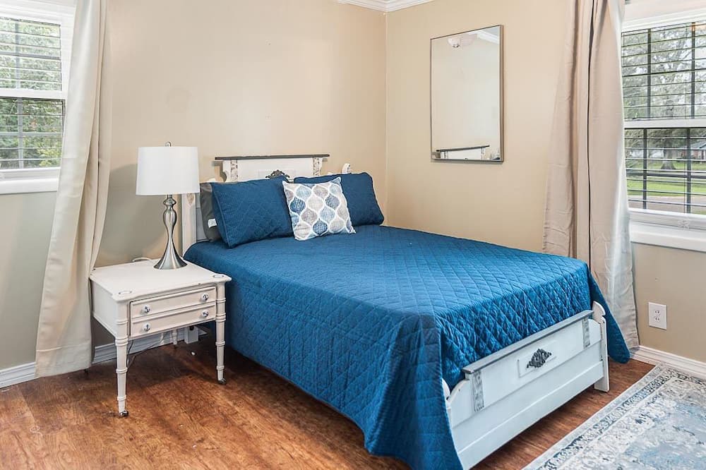 Photo of Bedroom in Grand Bay