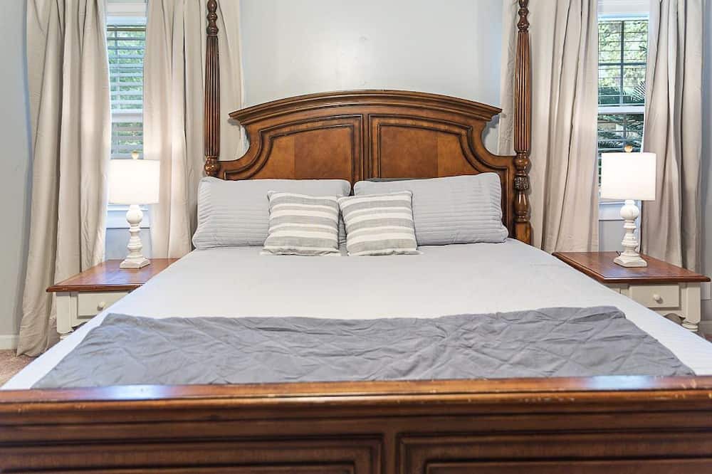 Photo of Bedroom in Grand Bay