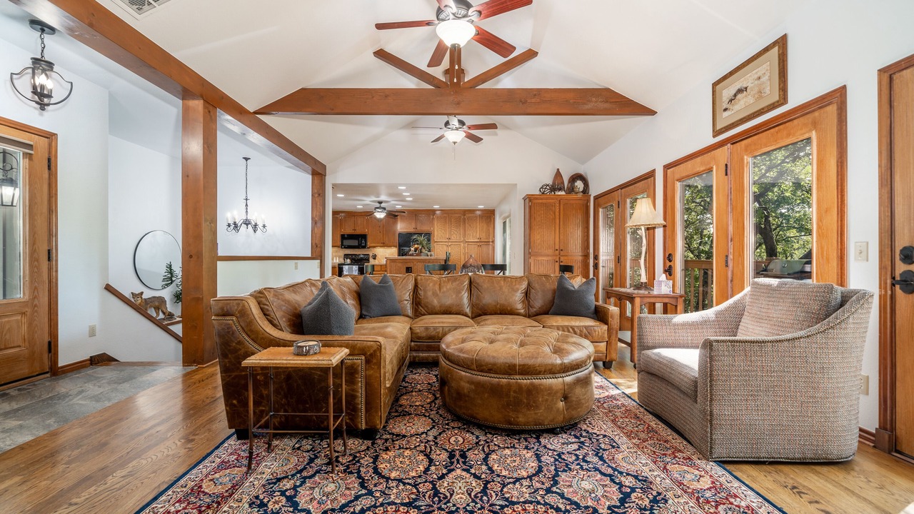 Photo of Livingroom in Bixby