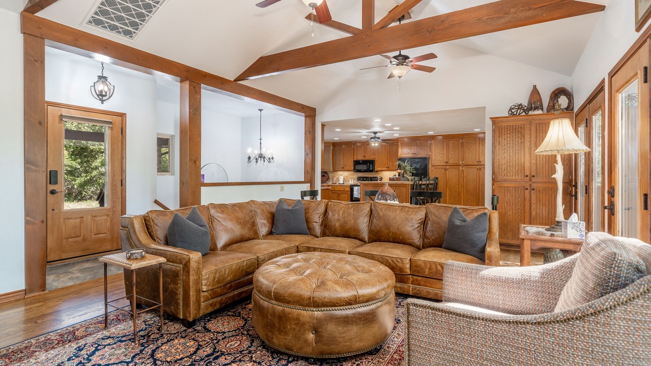 Photo of Livingroom in Bixby