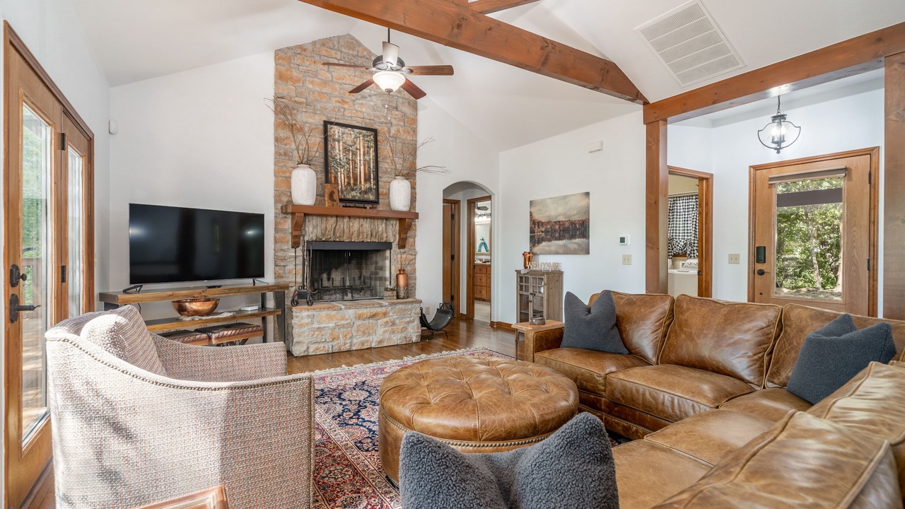 Photo of Livingroom in Bixby