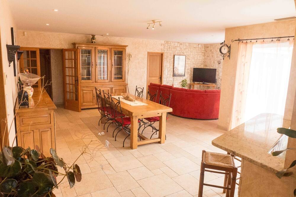 Photo of Livingroom in Salleles-d'Aude