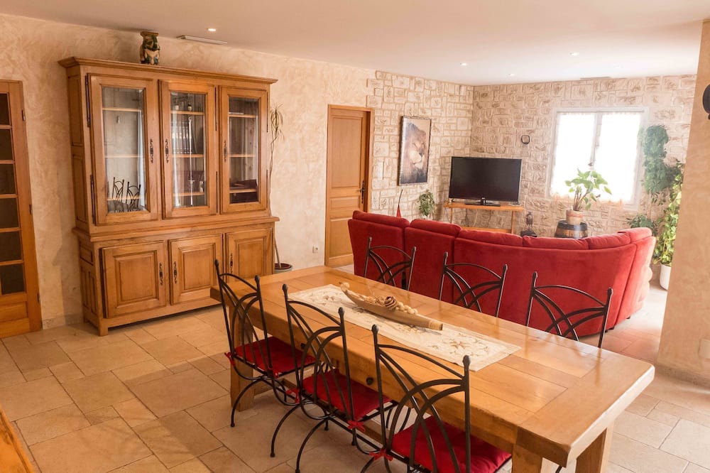 Photo of Livingroom in Salleles-d'Aude