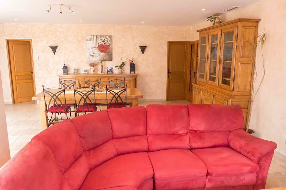 Photo of Livingroom in Salleles-d'Aude