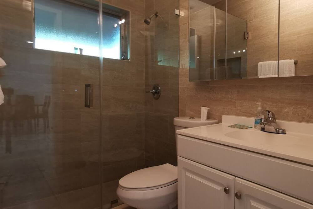 Photo of Bathroom in North Corals