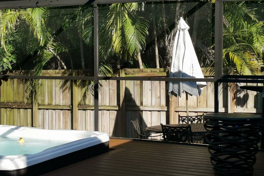 Photo of Patio Balcony in North Corals