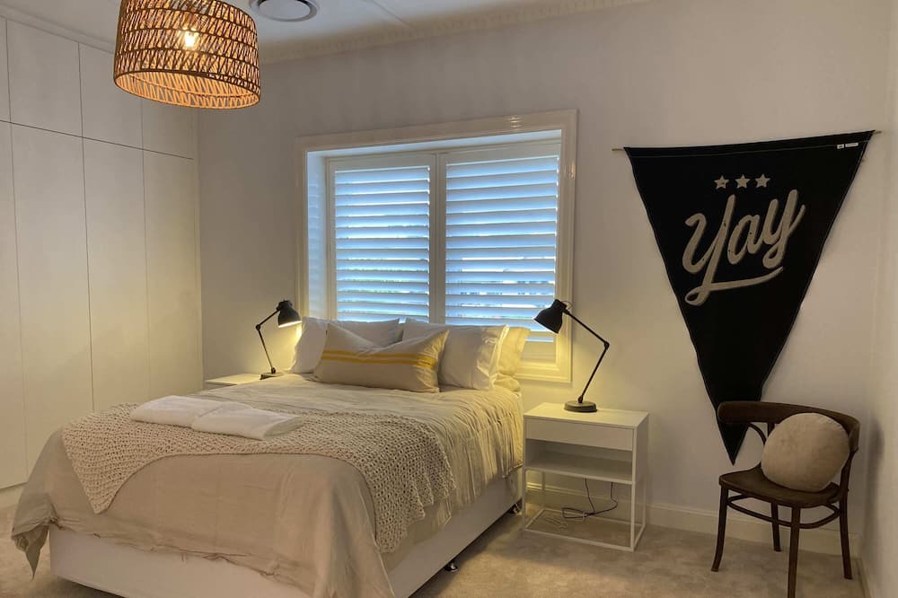 Photo of Others in Orange