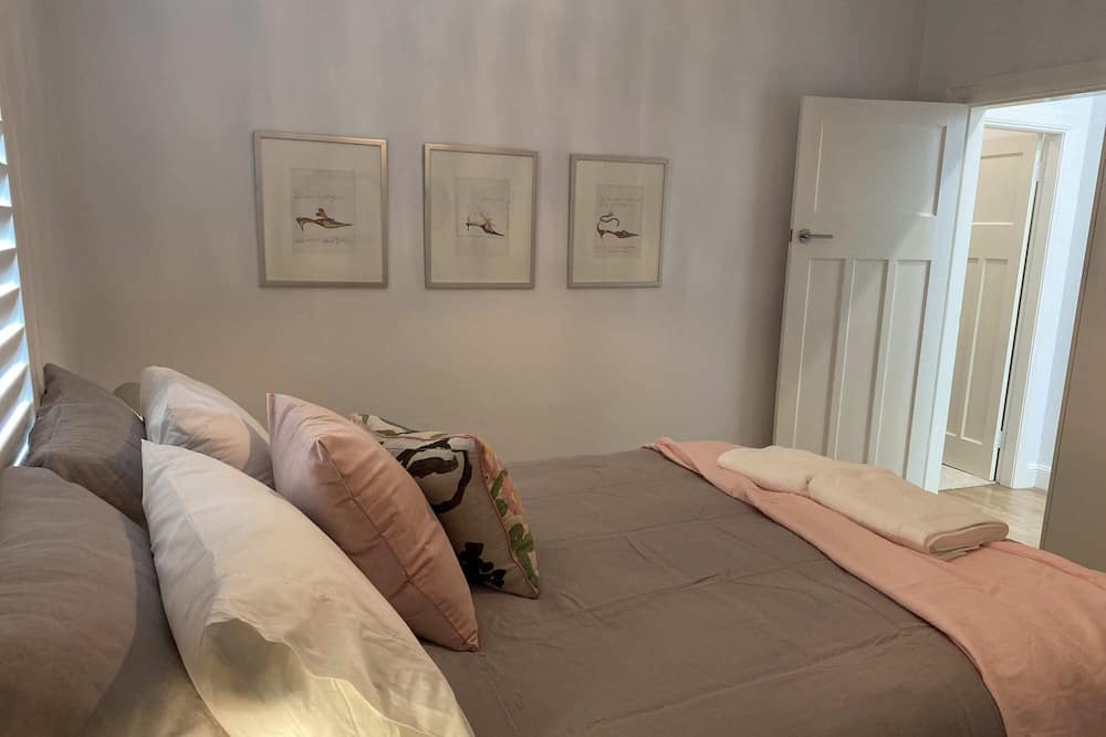 Photo of Others in Orange