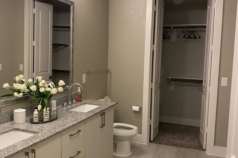 Photo of Bathroom in Memorial