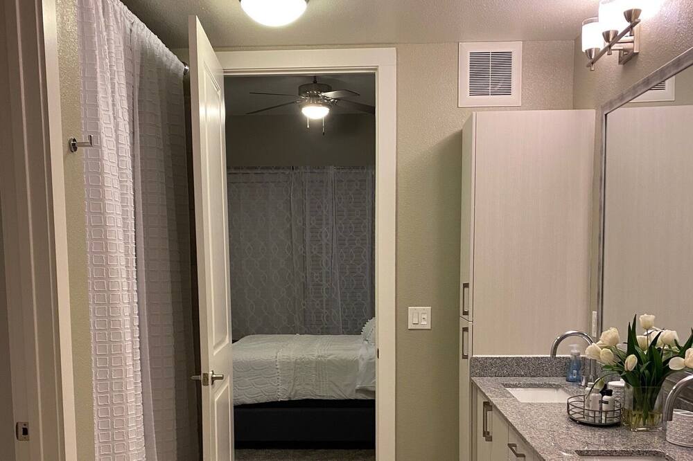 Photo of Bathroom in Memorial