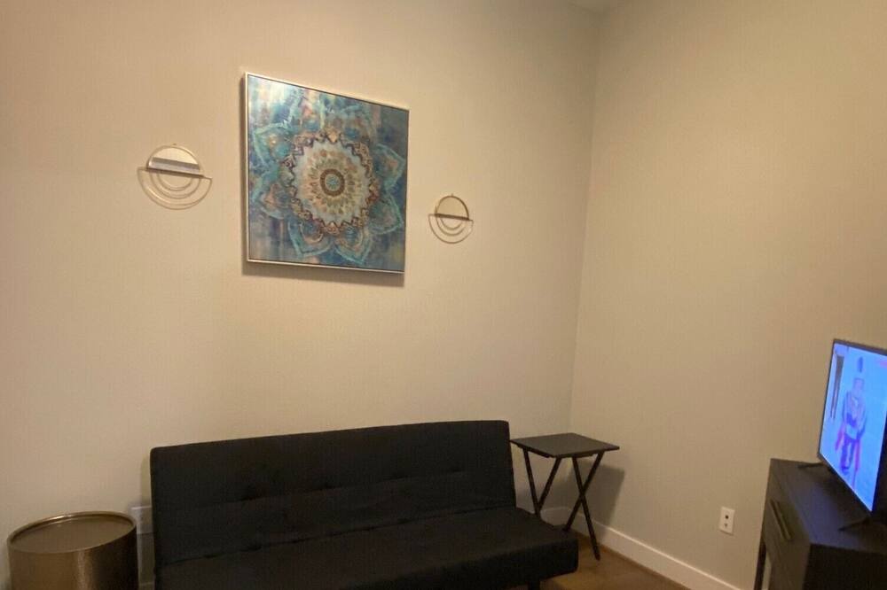Photo of Livingroom in Memorial