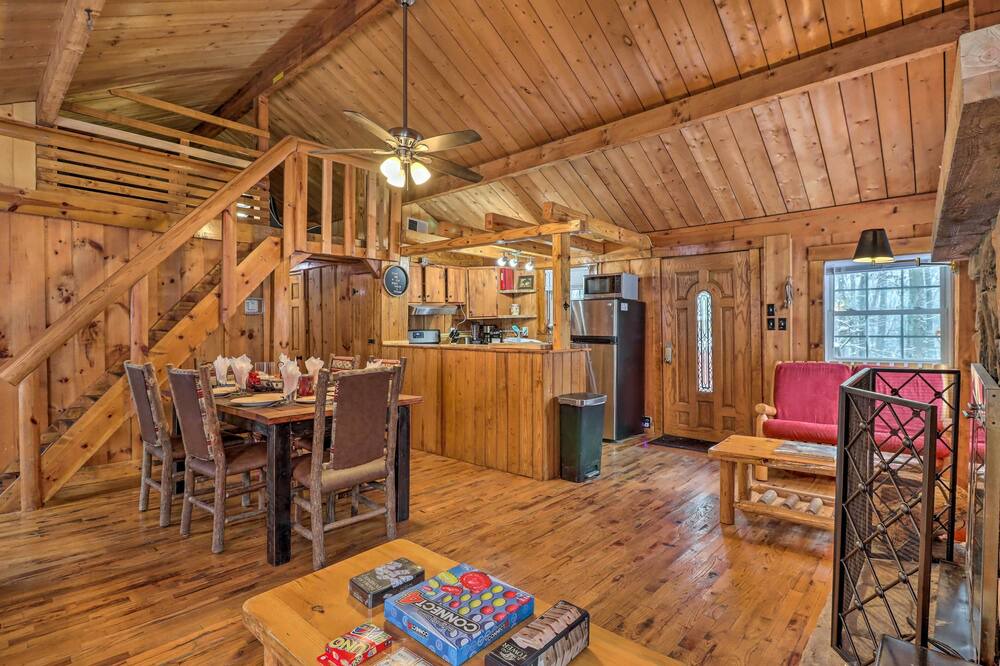Photo of Bedroom in Hickory Hills
