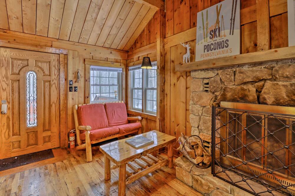 Photo of Livingroom in Hickory Hills