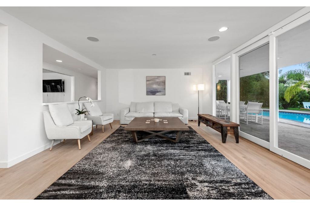 Photo of Livingroom in Hollywood Hills West