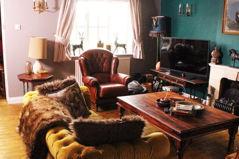 Photo of Livingroom in Upton St. Leonards