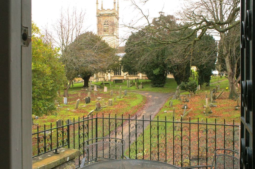 Photo of Patio Balcony in Upton St. Leonards